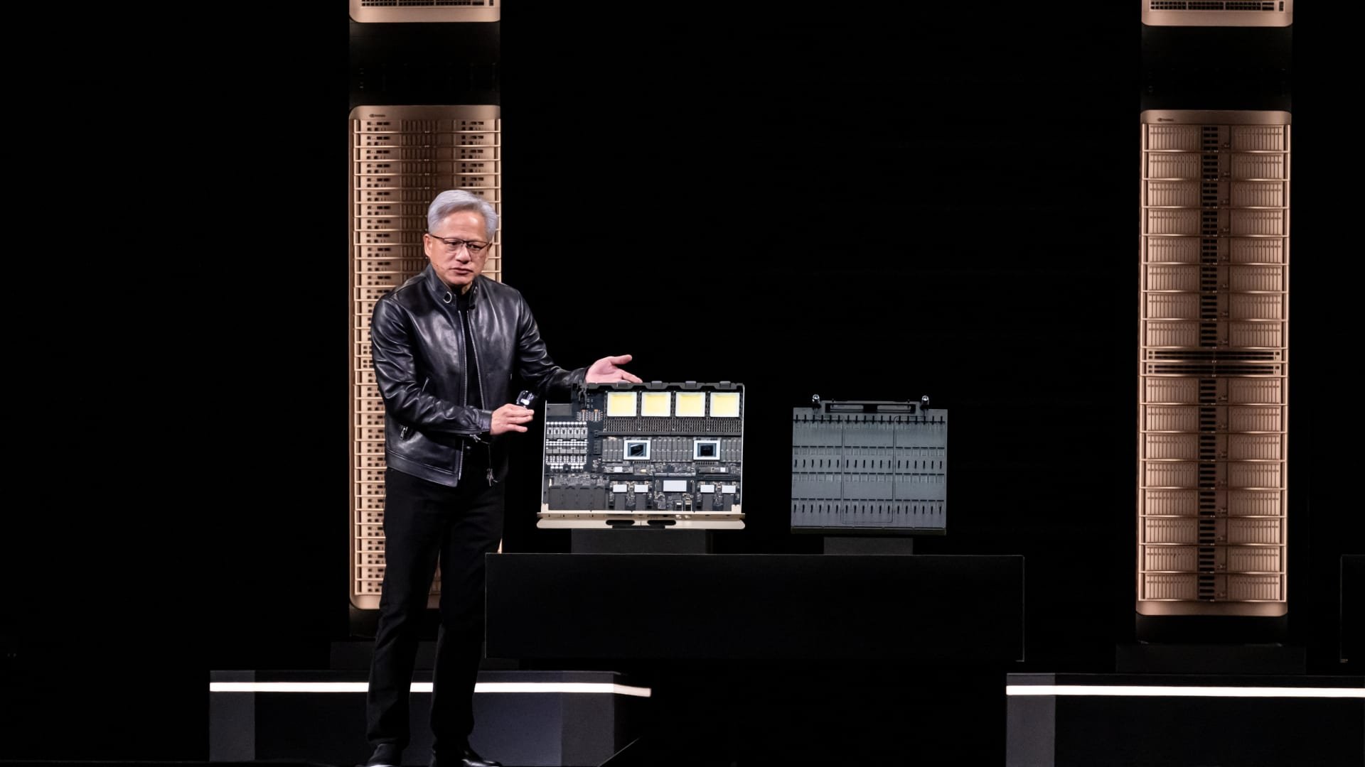 Источники CNBC сообщают, что Nvidia играет роль посредника в Северной Европе, поскольку в регионе наблюдается бум сделок с центрами обработки данных искусственного интеллекта