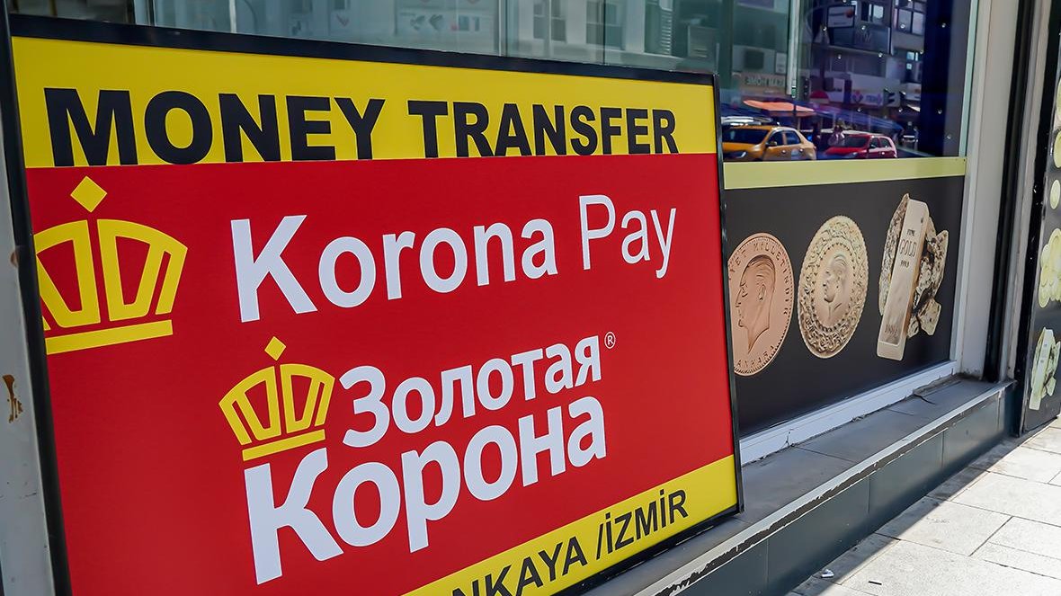 «Золотая корона» сдаст лицензию в Европе после санкций