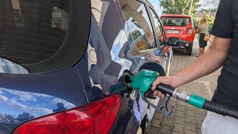Нефть дорожает, а топливо в Европе заканчивается: ваш бензин и цены в магазине уже в очереди на рост