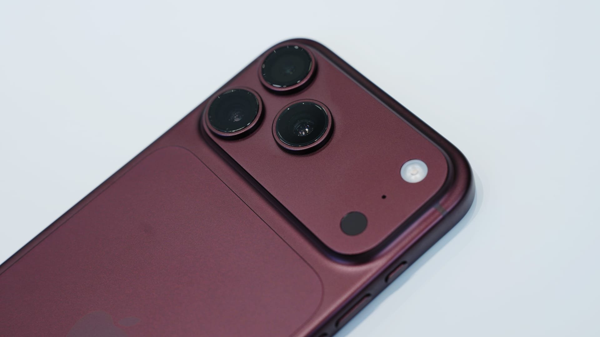 Apple делает ставку на дорогие iPhone: ваш следующий смартфон подорожает, а конкуренты получат шанс