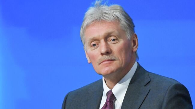 Песков призвал снять незаконные санкции со всех россиян