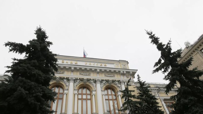 Цифровой рубль учат отменять переводы, а инфляционные ожидания россиян выросли до 14,2%: ваши деньги теряют скорость быстрее, чем появляются новые способы их защитить
