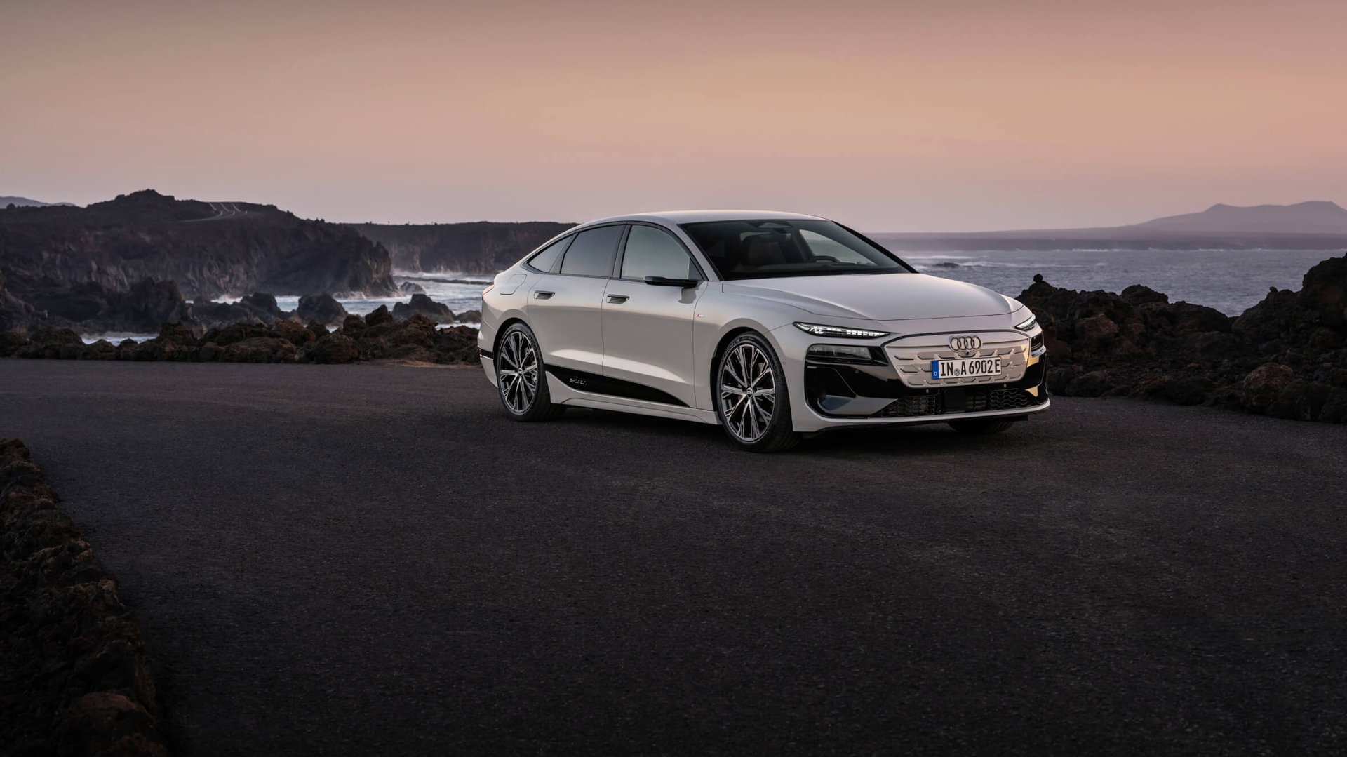 Audi A6 e-tron установил рекорд Гинесса по дальности поездки — электромобиль проехал 1338 км на одном заряде