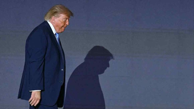 Как Трамп "согласует" работу ИИ по "саморегулированию"?
