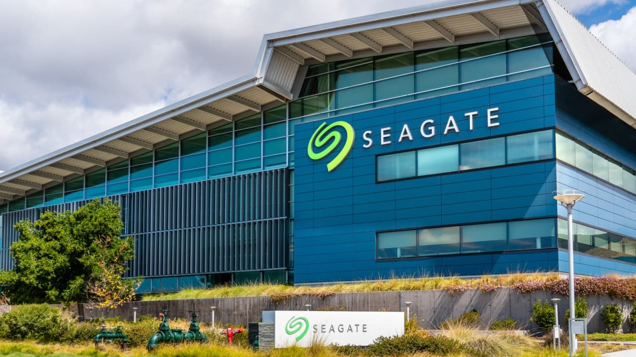 Почему акции Western Digital и Seagate сегодня сильно падают