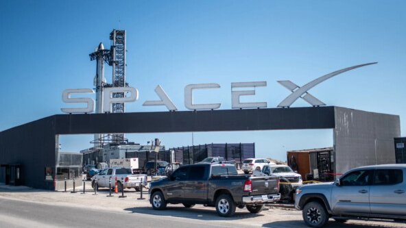 SpaceX покупает частоты под мобильную связь: глобальный оператор из космоса выходит на рынок — российский кошелёк почувствует это не сразу