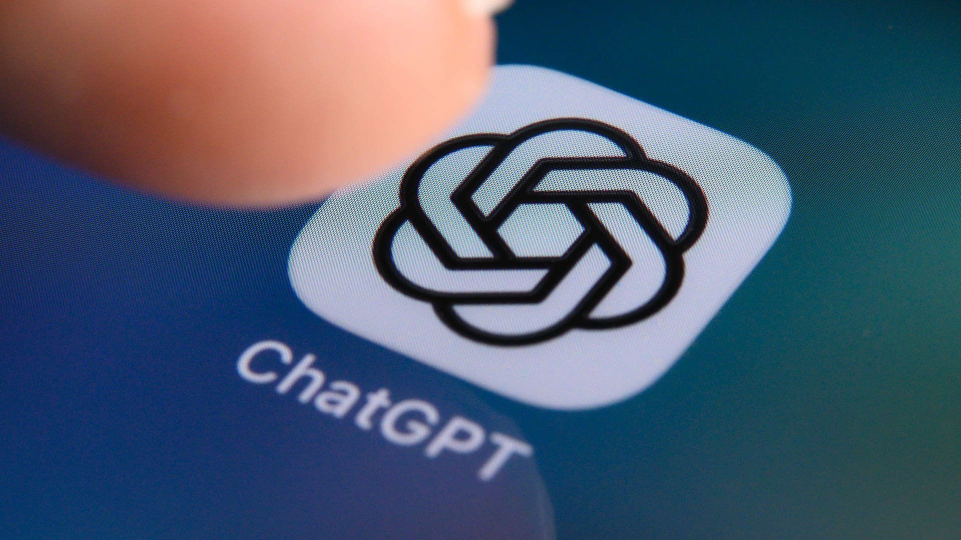 OpenAI судят за безопасность ChatGPT: чат-боты могут стать осторожнее и дороже — что меняется для пользователей и бизнеса