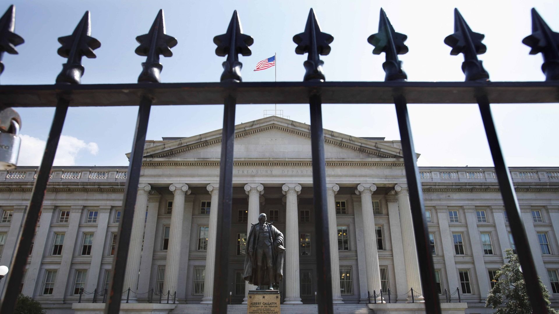 США ввели санкции против пяти китайских компаний