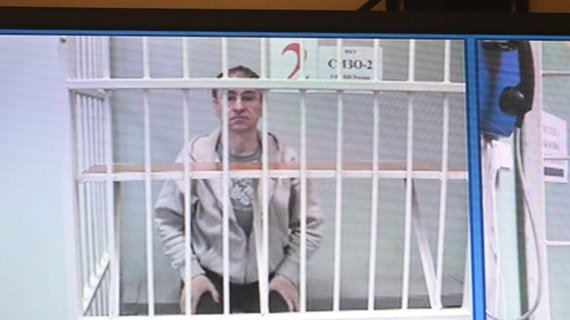 Исполнительному директору иноагента «Новой газеты» продлили домашний арест