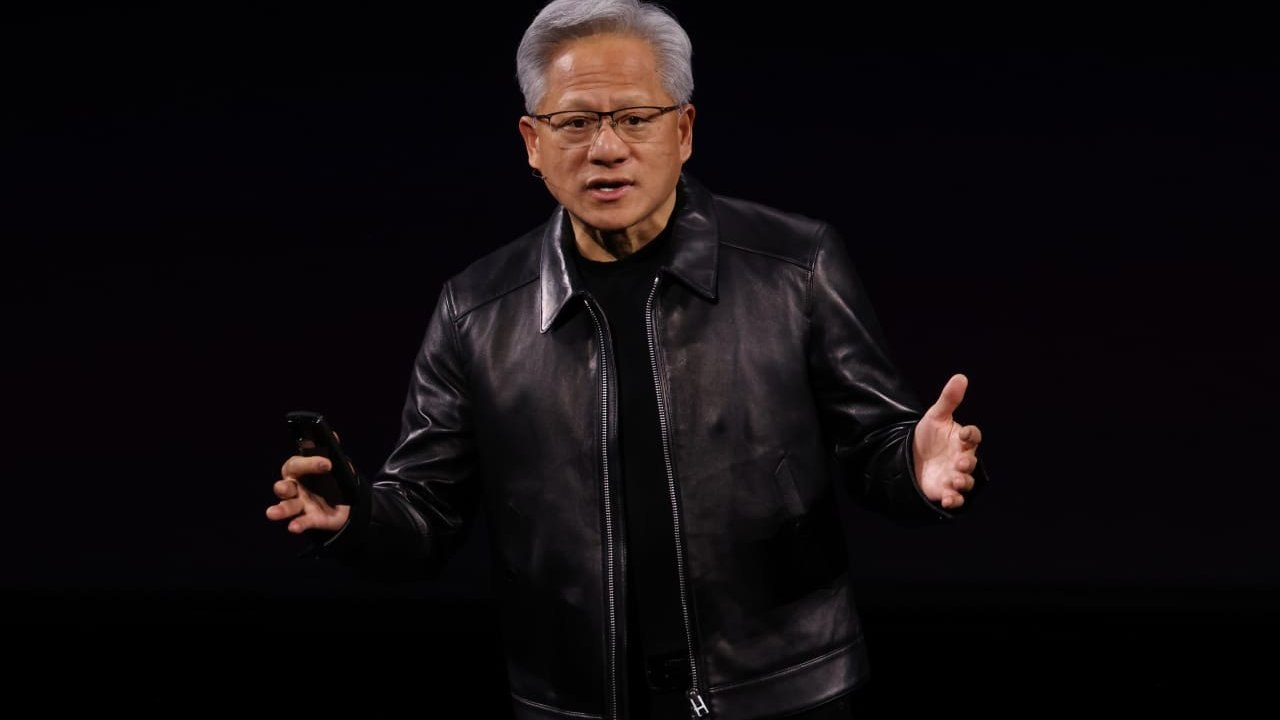 Может ли акция Nvidia стать убежищем для инвесторов, пока Уолл-стрит переосмысливает перспективы ИИ?