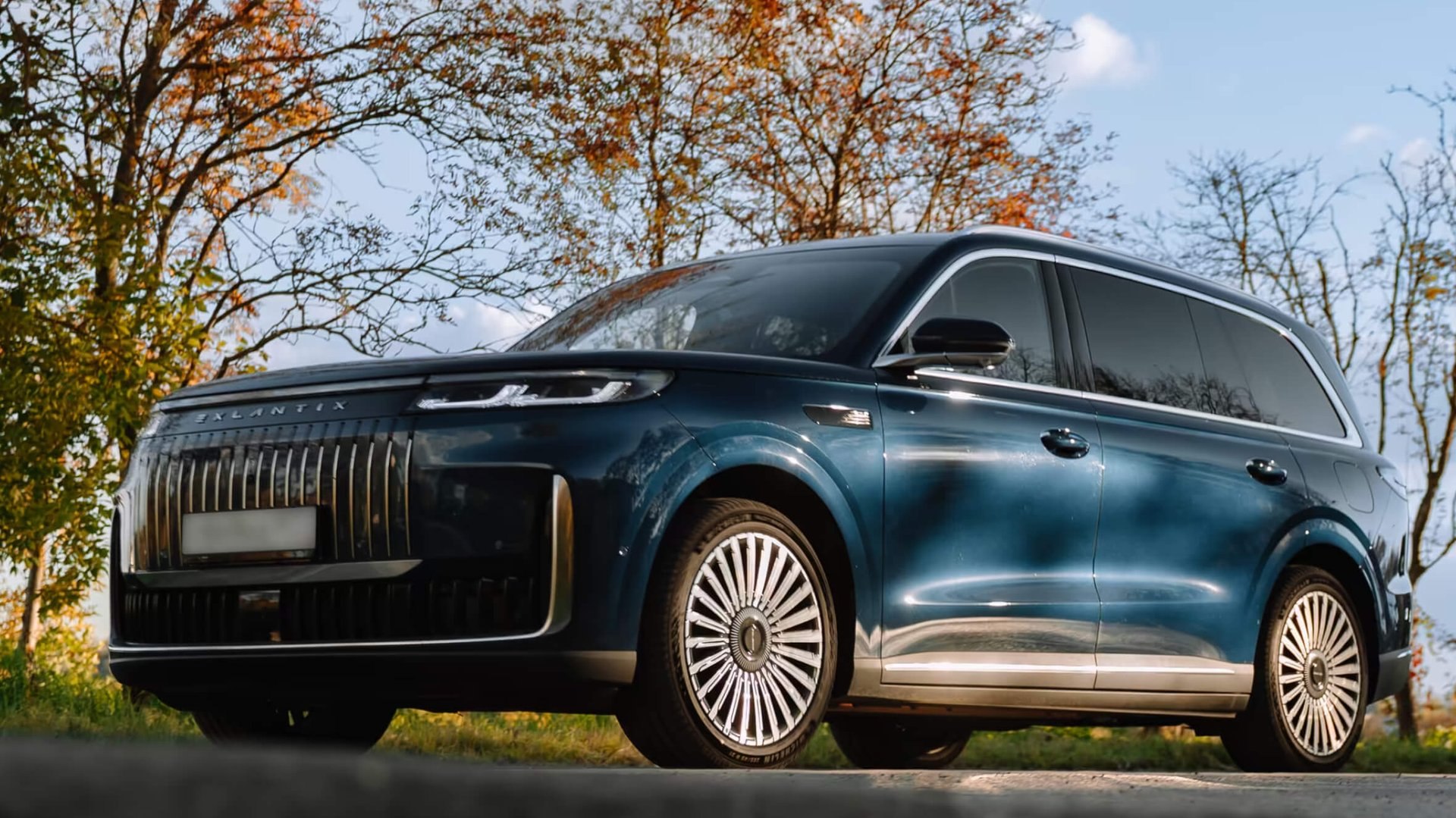 Esteo впервые возглавил продажи премиальных автомобилей в России — отечественный бренд обогнал Tank и BMW